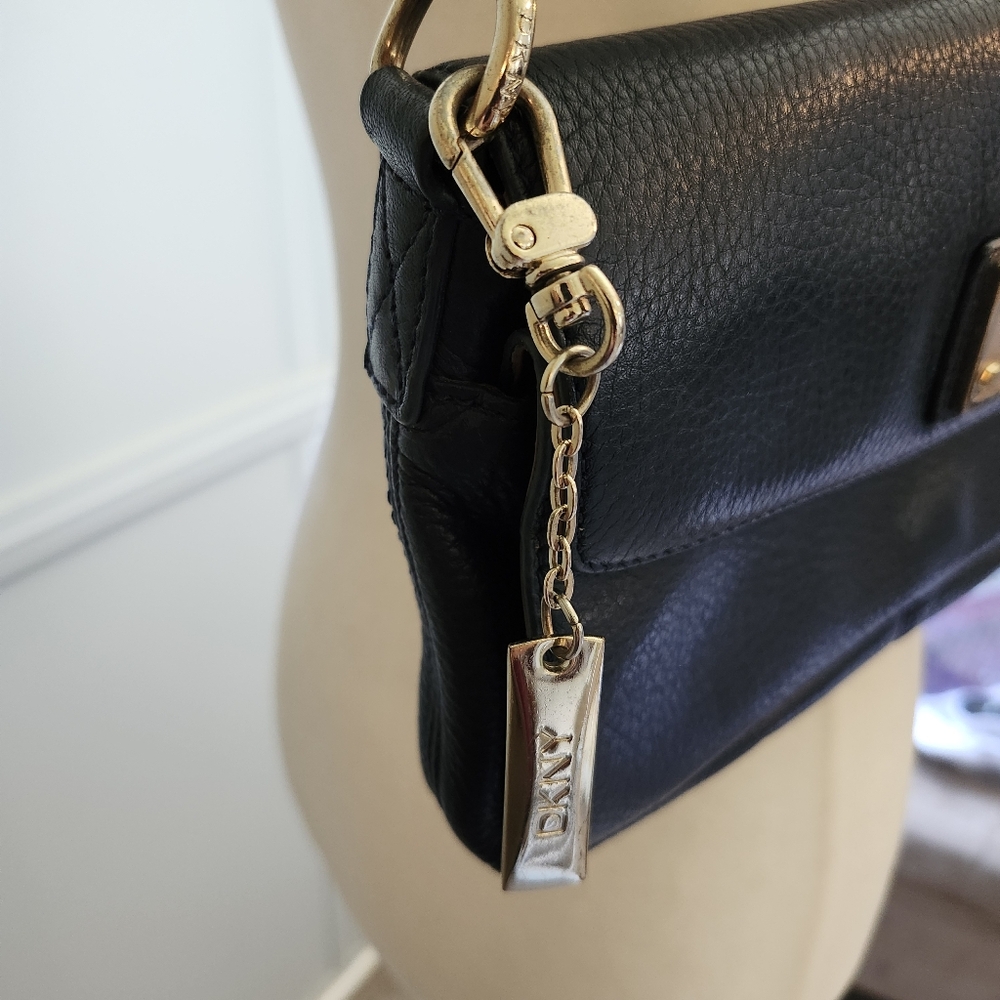 DKNY Small Y2K Leather Rectangle and Chain Strap Purse - Picture 6 of 6